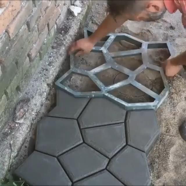 DIY Concrete Paver Pathway Installation with Geometric Mold